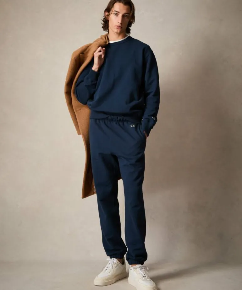 Flash Sale Todd Snyder + Champion Champion Canadian Fleece Relaxed Crewneck Sweatshirt in Classic Navy Blue