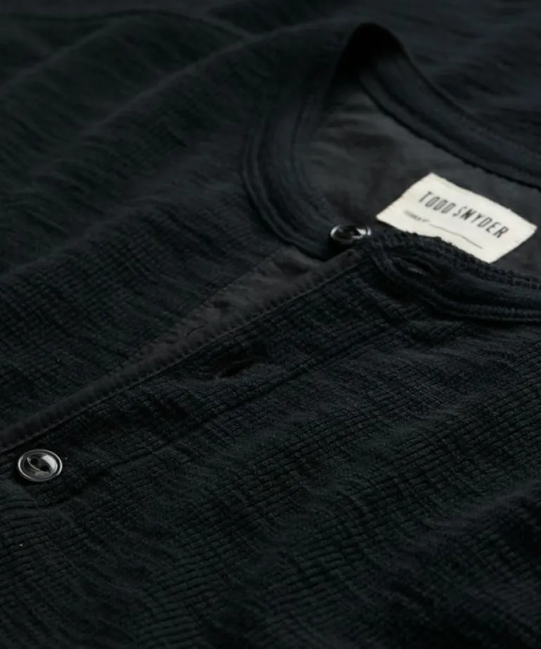 Store Todd Snyder Lightweight Mini Waffle Henley in top Black