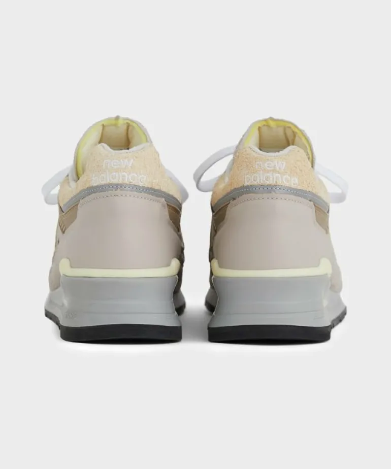 Discount New Balance Made in USA 997 in Moonrock / Driftwood