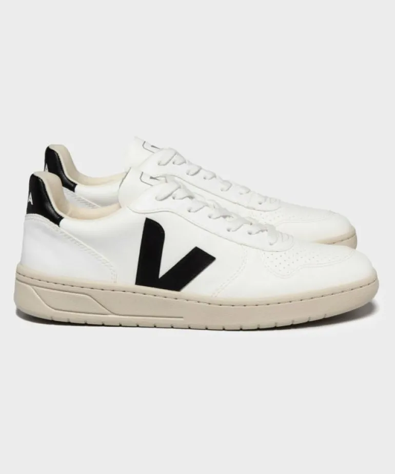 New Veja V-10 CWL White / Black